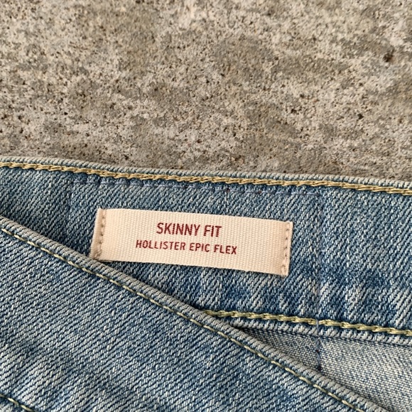 Hollister Skinny Fit Epic Flex Jeans - Picture 10 of 16